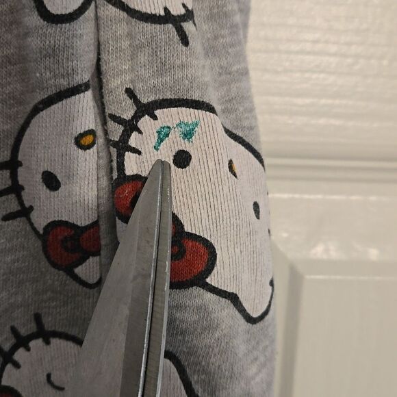 Hello kitty by Sanrio shorts size small - Picture 4 of 5